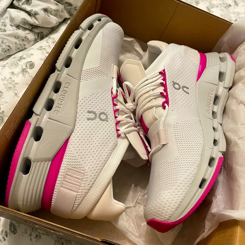 Pink cloudnovas